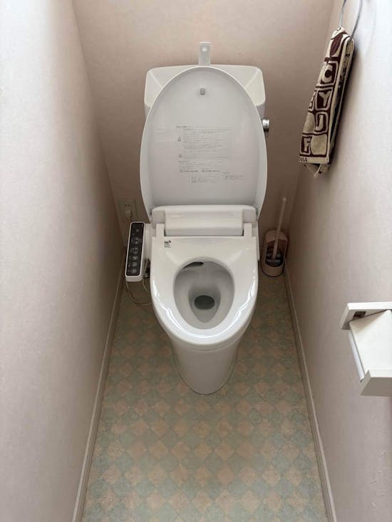 工事後　茨城県ひたちなか市のお客様のLIXILトイレ１F＋２F交換工事