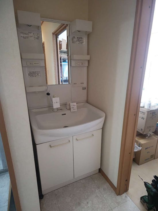 工事前　福島県いわき市のお客様の洗面化粧台交換工事