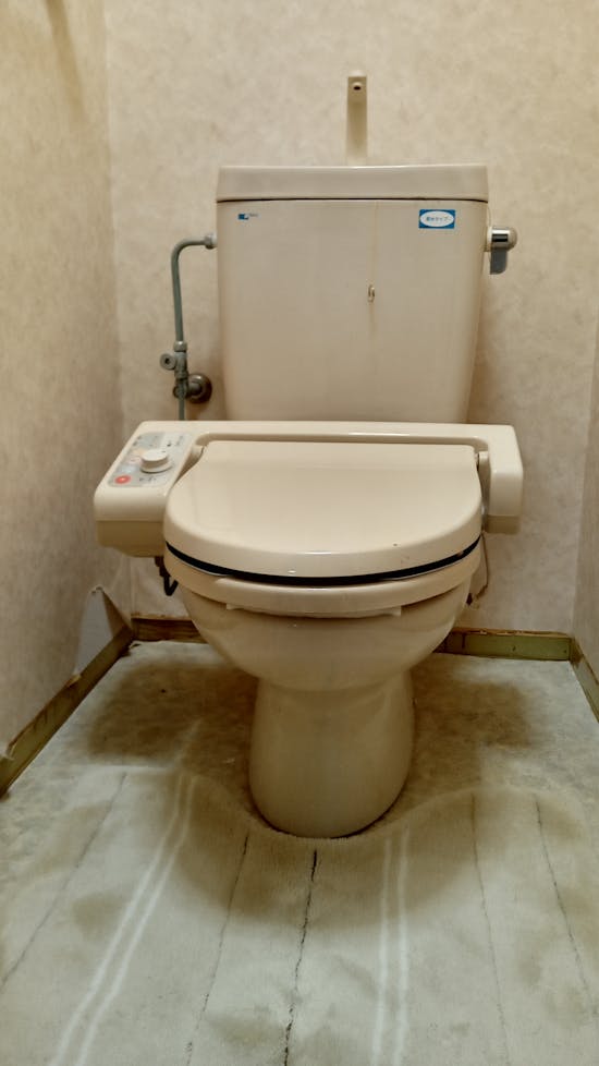 工事前 東大阪市のお客様のトイレ工事