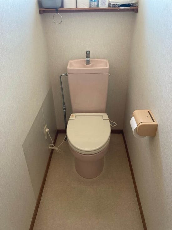 工事前 静岡県袋井市のお客様のトイレ交換・床貼り換え工事