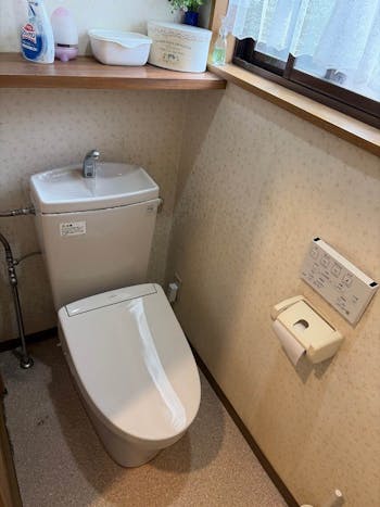 山梨県大月市のお客様の温水便座交換工事