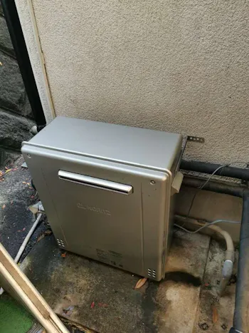 神奈川県秦野市のお客様のガス給湯器交換工事