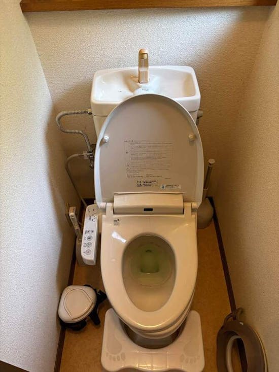 工事前　茨城県日立市のお客様のLIXILトイレパック工事