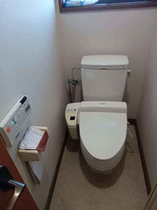 工事前 東京都あきる野市のお客様のトイレ交換工事