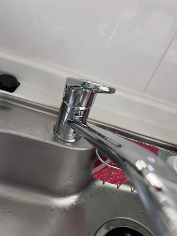 桑名市のお客様のキッチン水栓交換工事　具体的な工事内容1