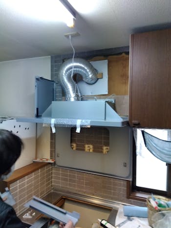 群馬県のお客様のビルトインコンロ・フード交換工事　具体的な工事内容1