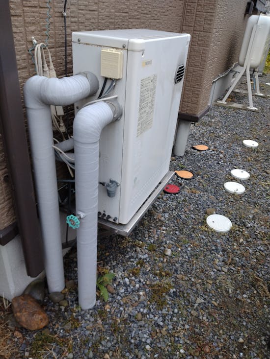 工事前　塩尻市のお客様の給湯器工事
