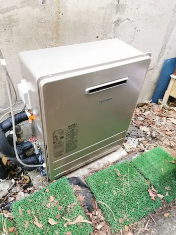 神奈川県横浜市のお客様のガス給湯器交換工事