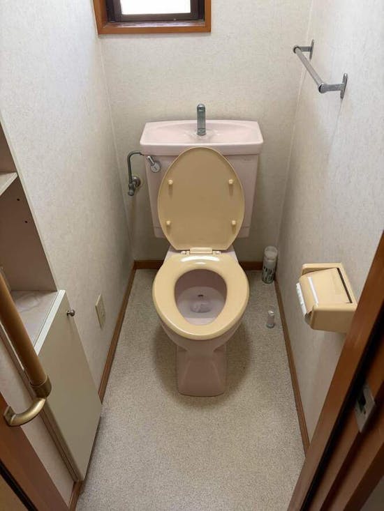 工事前 神奈川県相模原市のお客様のトイレ内装工事