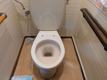 静岡県静岡市のお客様の便座交換工事　具体的な工事内容3
