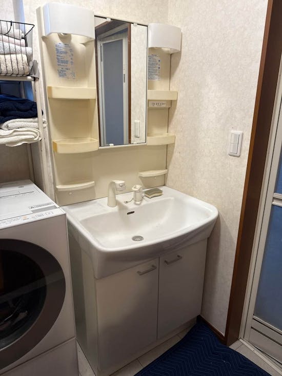 工事前　群馬県伊勢崎市のお客様の洗面化粧台交換工事