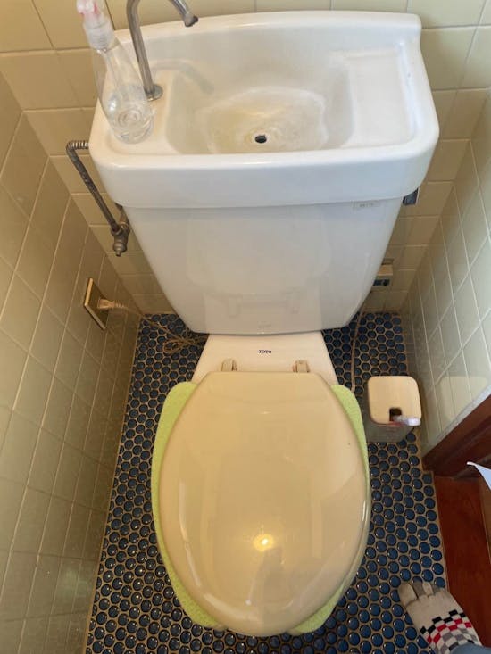 工事前　山梨県都留市のお客様の便座交換工事 