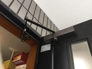 埼玉県入間市のお客様のドアクローザー交換工事