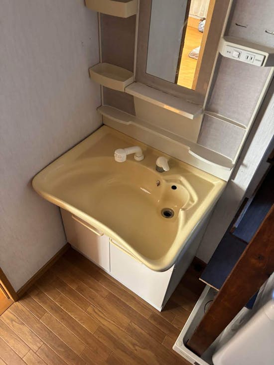 工事前　茨城県水戸市のお客様の洗面化粧台交換工事