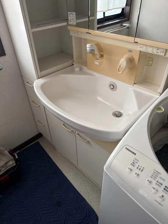 工事前　静岡県掛川市のお客様の洗面化粧台交換工事