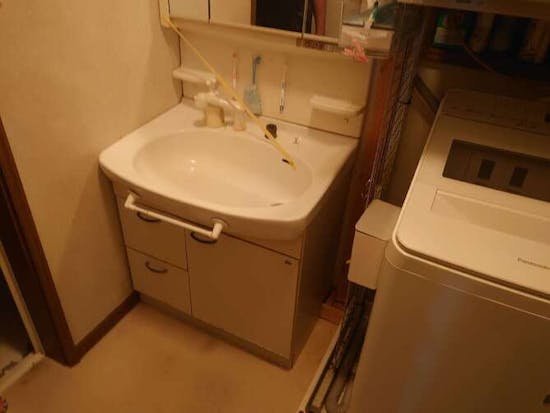 工事前　愛知県みよし市のお客様の洗面化粧台取替工事