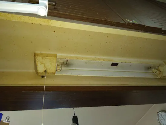 工事前　東京都青梅市のお客様のキッチン手元灯交換工事