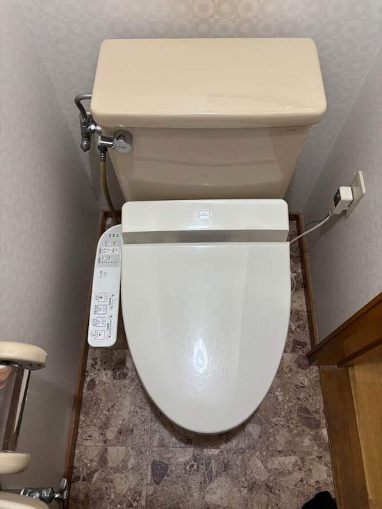 工事前　茨城県北茨城市のお客様のトイレ交換・便座交換・キッチン混合栓交換工事