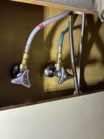 茨城県石岡市真家のキッチン水栓交換工事　具体的な工事内容1