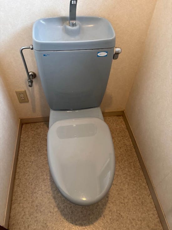 工事前　群馬県高崎市のお客様のトイレ、レンジ、ビルト、スイッチ工事