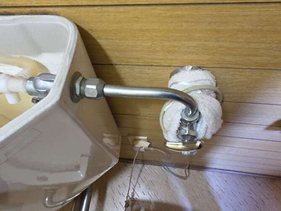 工事前 栃木県宇都宮市のお客様のトイレタンク補修工事