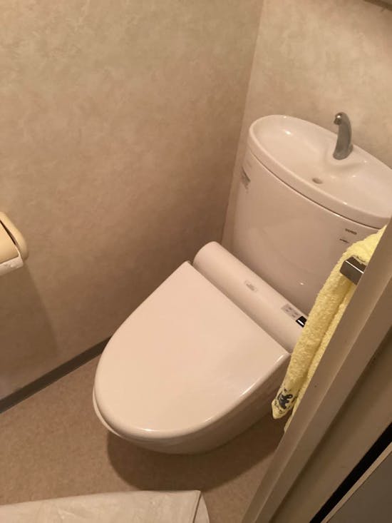 工事前　神奈川県横浜市のお客様のトイレ便座交換工事