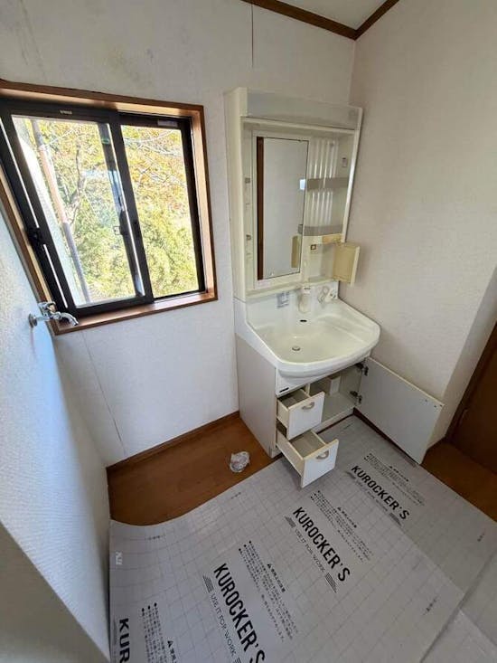 工事前 埼玉県比企郡のお客様の洗面化粧台交換、内装工事