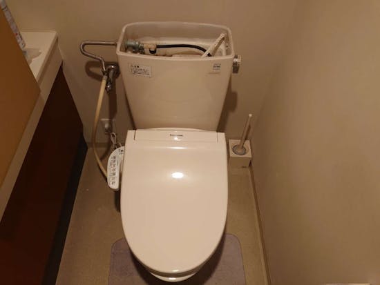 工事前　愛知県名古屋市のお客様のタンク修繕・シャワートイレ交換工事