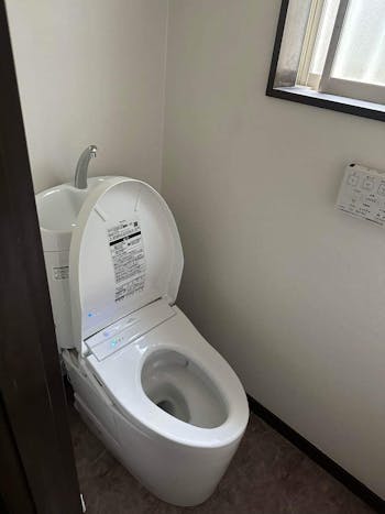 神奈川県鎌倉市のお客様のトイレ交換・トイレ内装工事