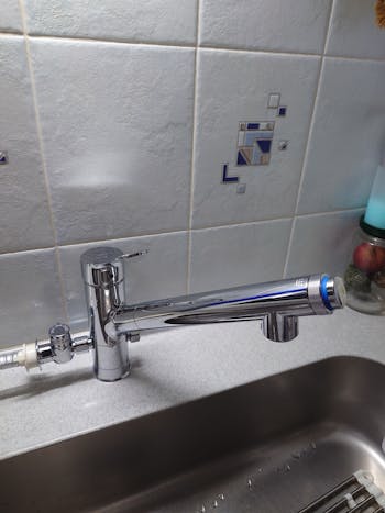 町田市のお客様のLIXILキッチン水栓JF-AJ461SYXBV（JW）設置工事　具体的な工事内容2