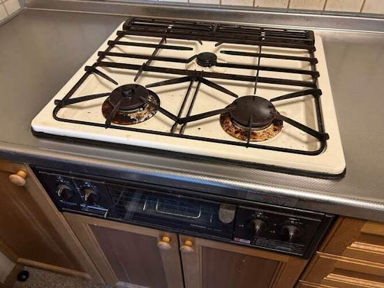 工事前 神奈川県横浜市のお客様のコンロ・フード交換工事