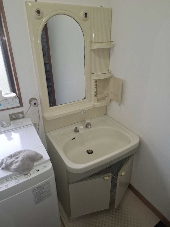 工事前　宮城県大崎市のお客様の洗面化粧台交換工事