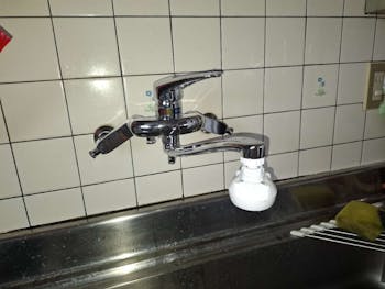 宮城県大崎市のお客様のキッチン水栓（壁付け）交換工事