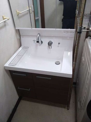 神奈川県横浜市旭区のお客様の洗面化粧台工事
