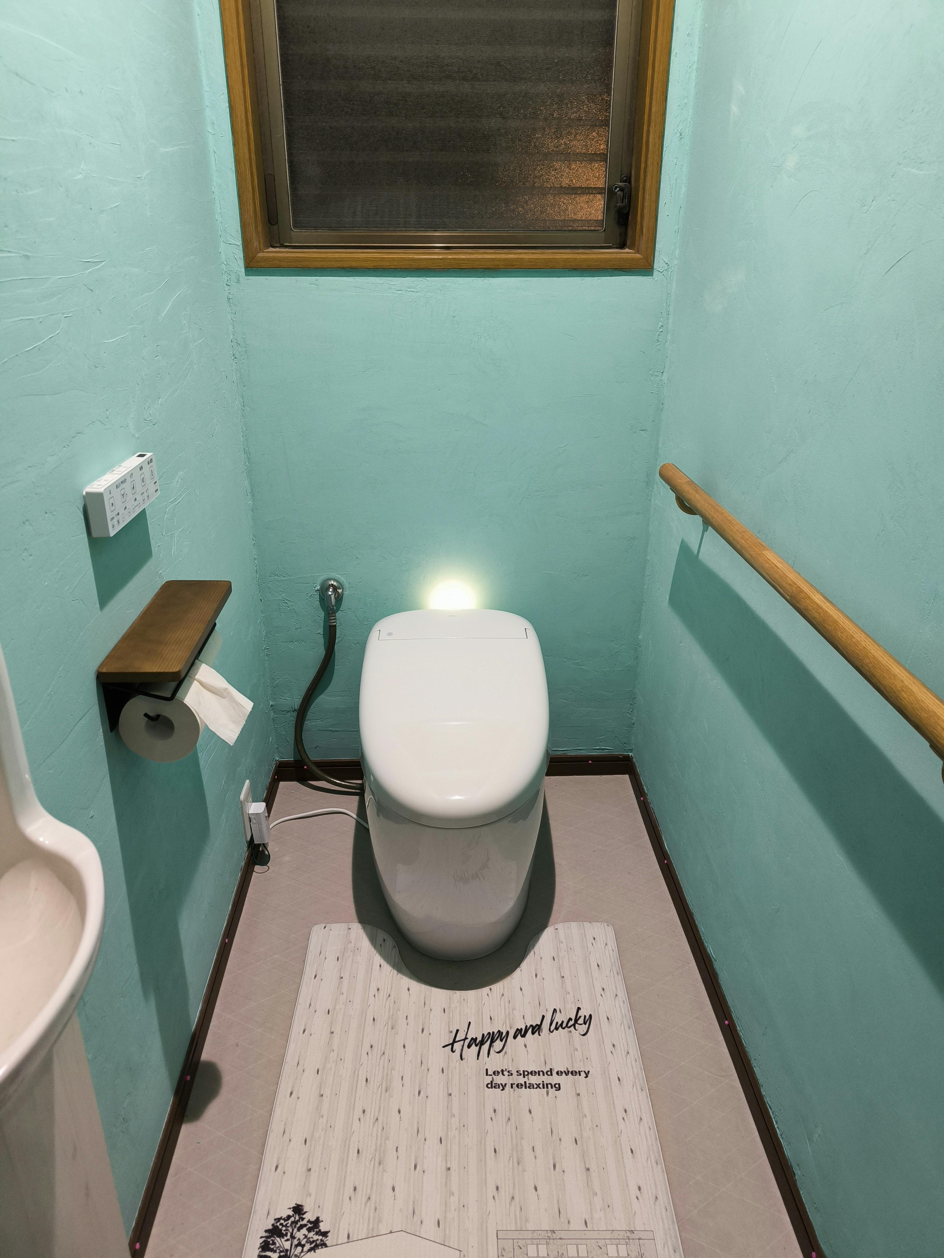 静岡県のお客様のトイレ交換工事と内装工事