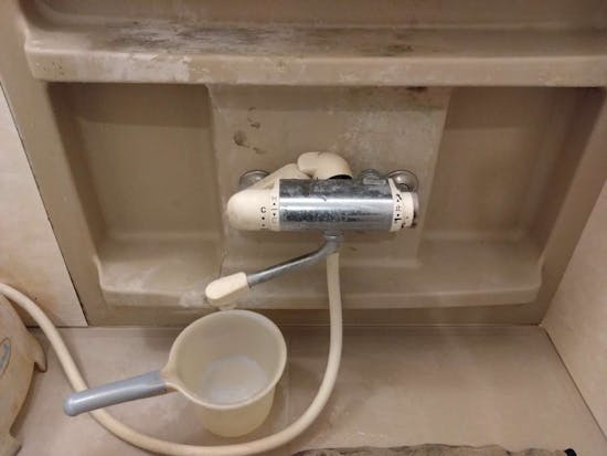 工事前 神奈川県大和市のお客様の浴室シャワー混合水栓交換工事