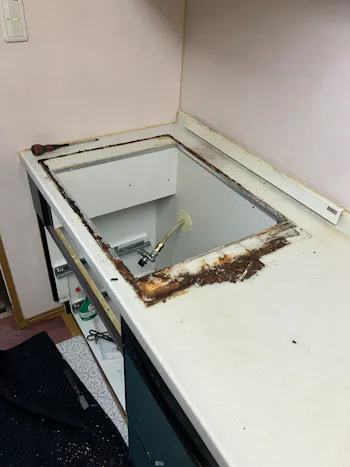 埼玉県日高市のお客様のビルトインコンロ交換工事　具体的な工事内容2