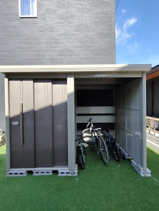 工事後 岡山市北区のお客様のタクボ物置・Mr.ストックマンプラスアルファ設置工事