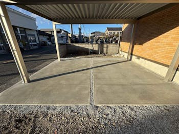 山梨県南アルプス市の2台用カーポート工事＋土間コンクリート工事