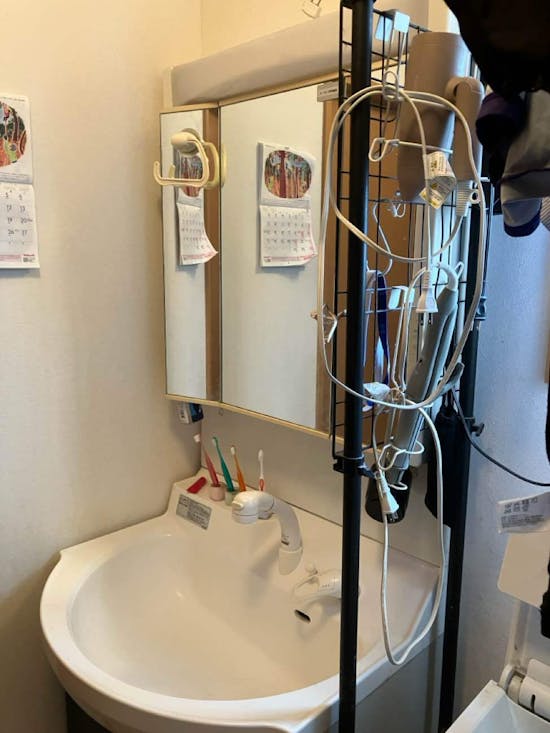 工事前 新潟県新発田市のお客様の洗面化粧台交換工事