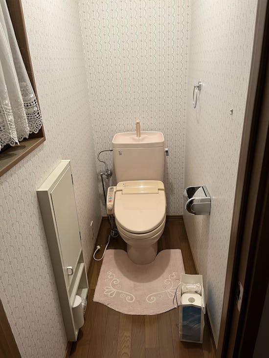 工事前　高崎市のお客様のトイレ交換・内装リフォーム工事