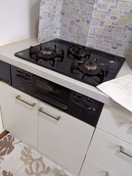 工事前　
東京都町田市のお客様のレンジフード＆ビルトインコンロ交換工事 