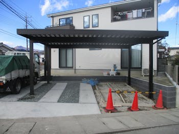 山梨県南巨摩郡のお客様のカーポート工事