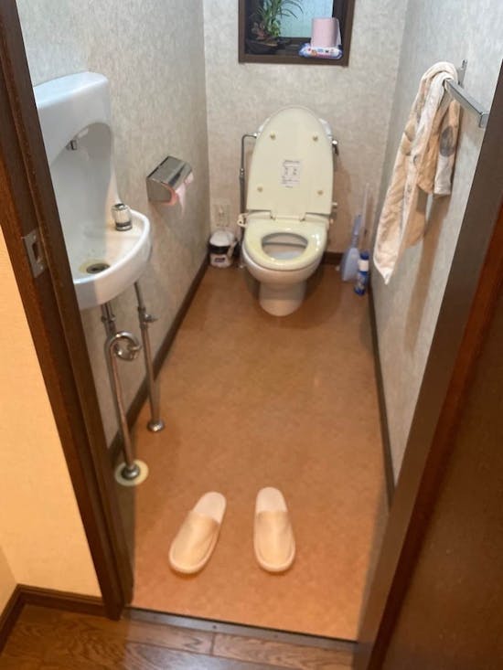 工事前 山梨県上野原市のお客様のトイレ・洗面台リニューアル工事