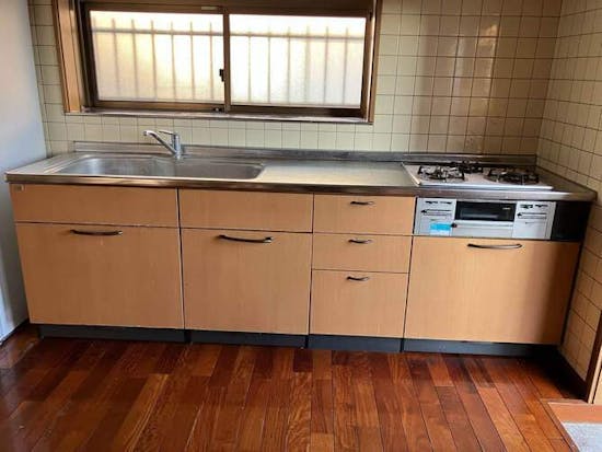 工事前　群馬県高崎市のお客様のキッチン交換、洗面台交換工事