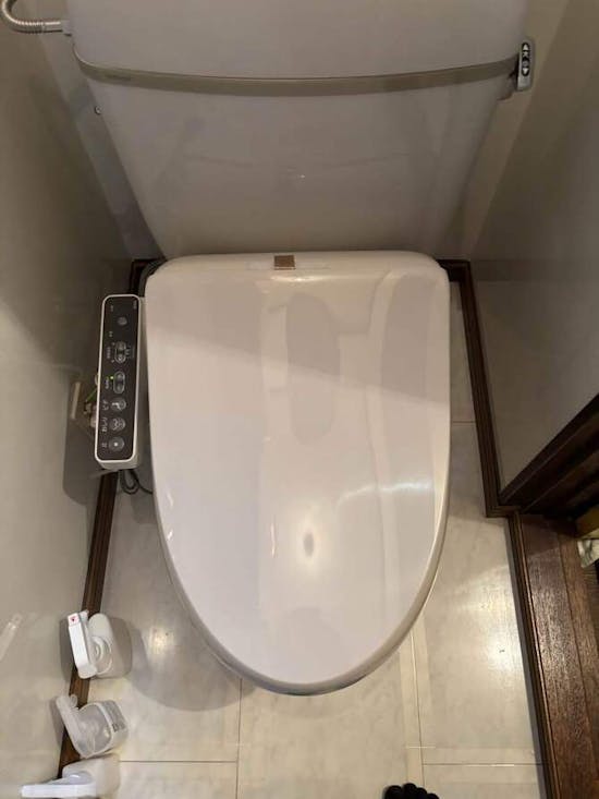 工事後 埼玉県桶川市のお客様の便座、アングル止水栓交換工事