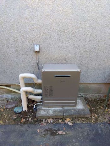 東京都青梅市のお客様の給湯器交換工事