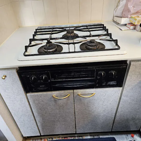 工事前　神奈川県横須賀市のお客様のビルトインコンロ交換工事