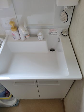 愛知県愛知郡東郷町のお客様の洗面化粧台・換気扇交換工事　具体的な工事内容1