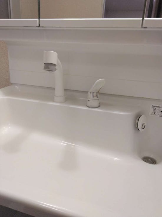 工事前　神奈川県足柄上郡松田町のお客様の洗面台水栓工事